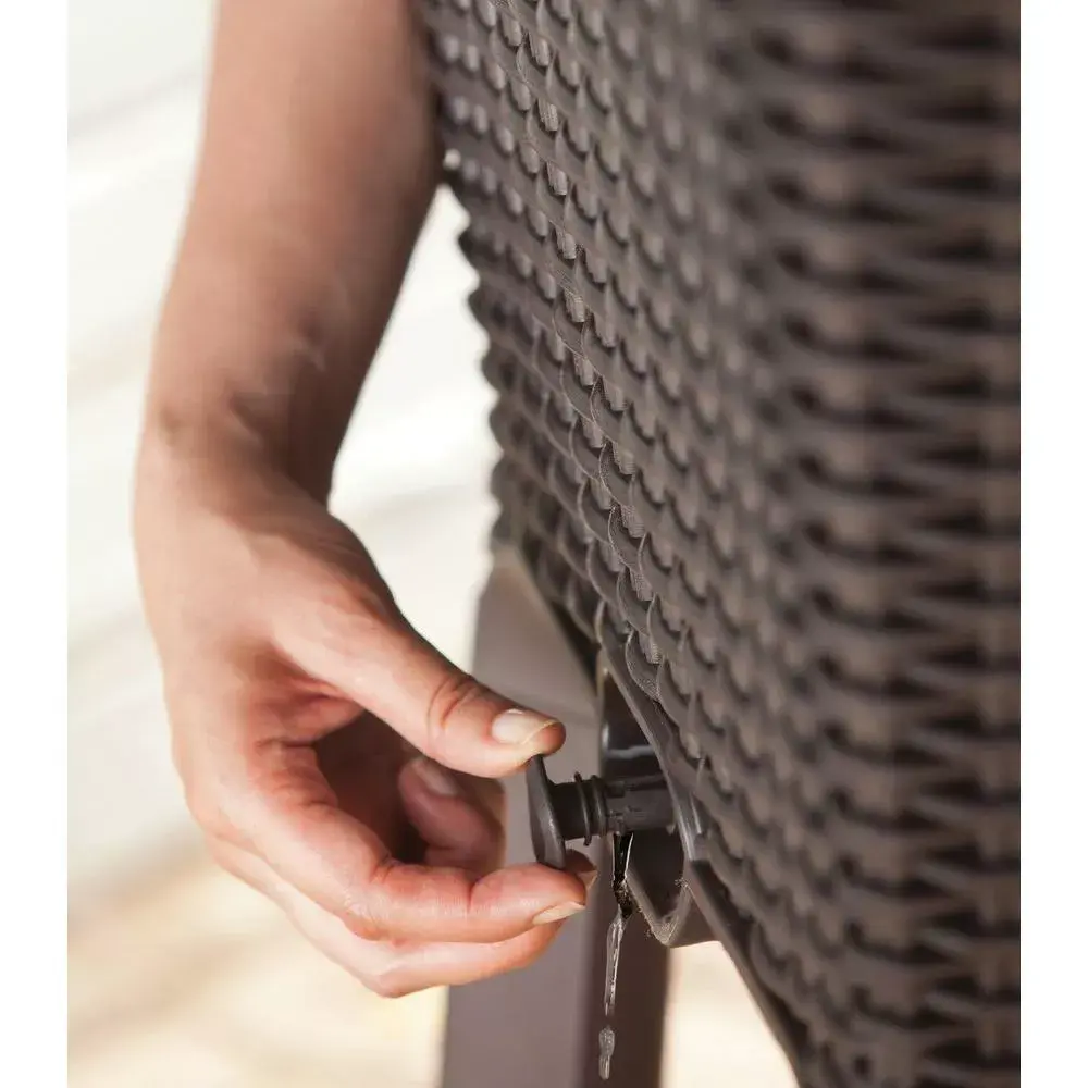 Keter Easy Grow Rattan Waves self-watering planter Photo 4