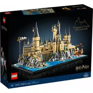 Construction toy LEGO Harry Potter Hogwarts Castle and Grounds playset — 2660 pieces, 1 minifigure, age 18+