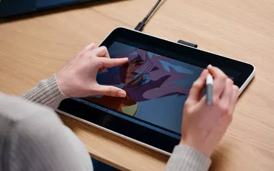Графический планшет Wacom One 12 — 11,6" экран Photo 7