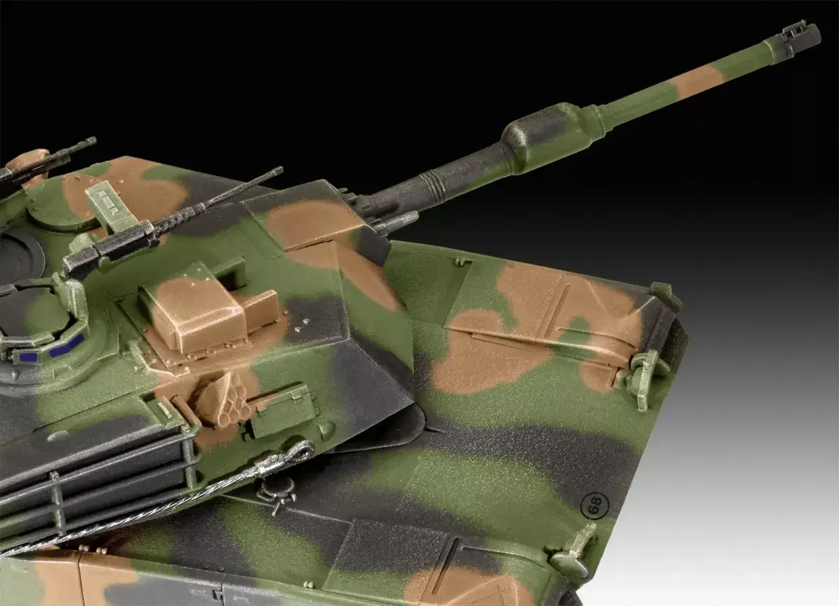 REVELL M1A2 Abrams 1/72 scale model kit Photo 5