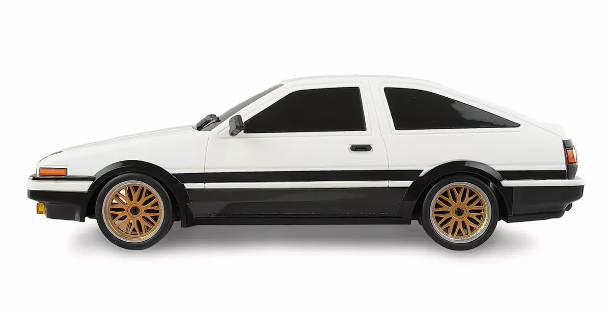 На дороге гоночная машина Amewi AE86 Trueno Photo 3