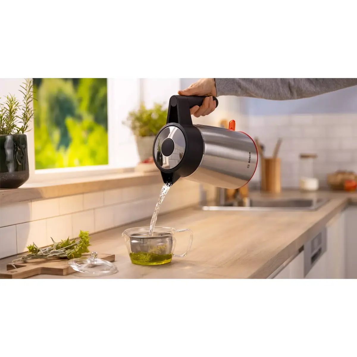 Электрический чайник Bosch 1.7 L 2400 W TWK6M480 Photo 7
