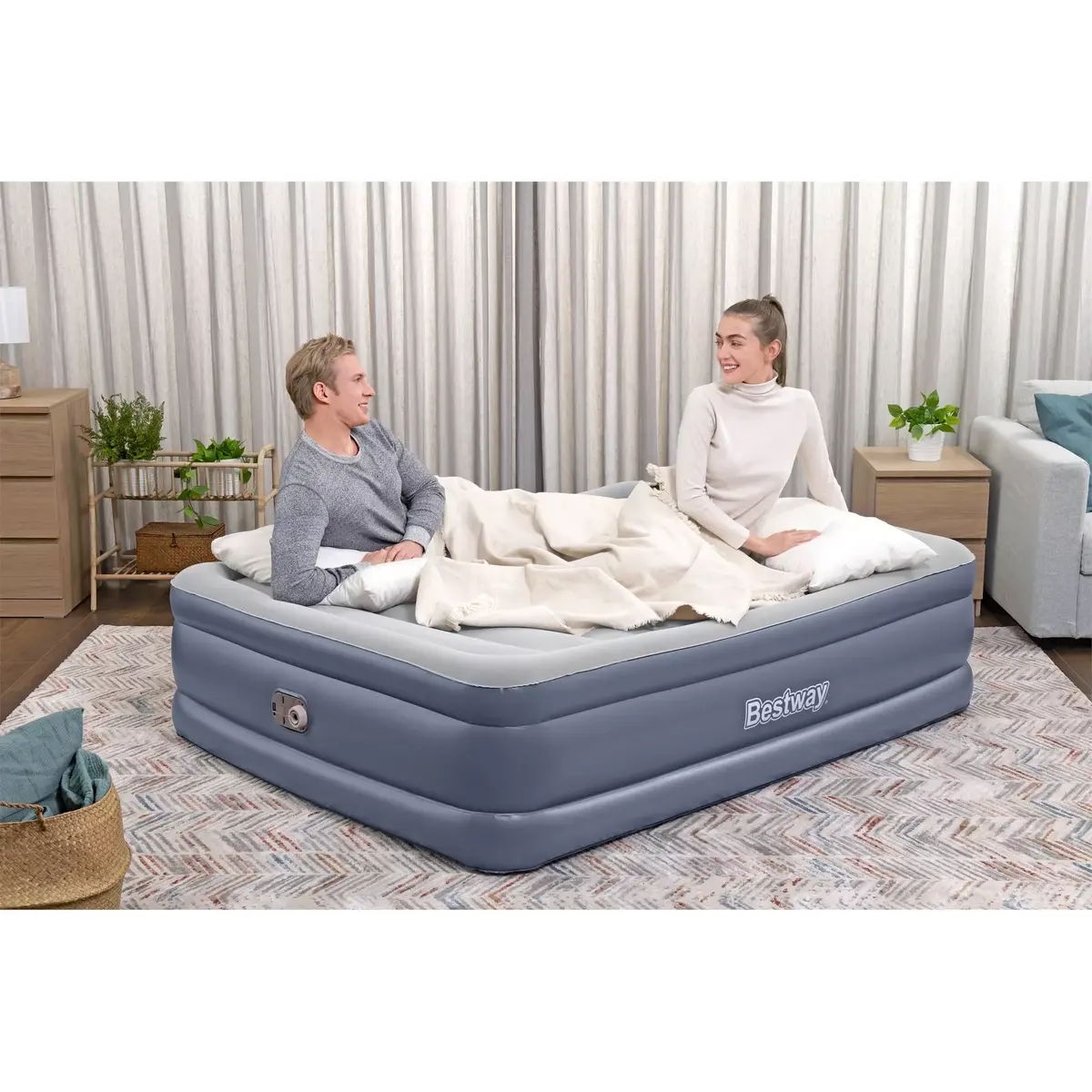 Bestway Tritech Queen air mattress with built-in AC pump Photo 7