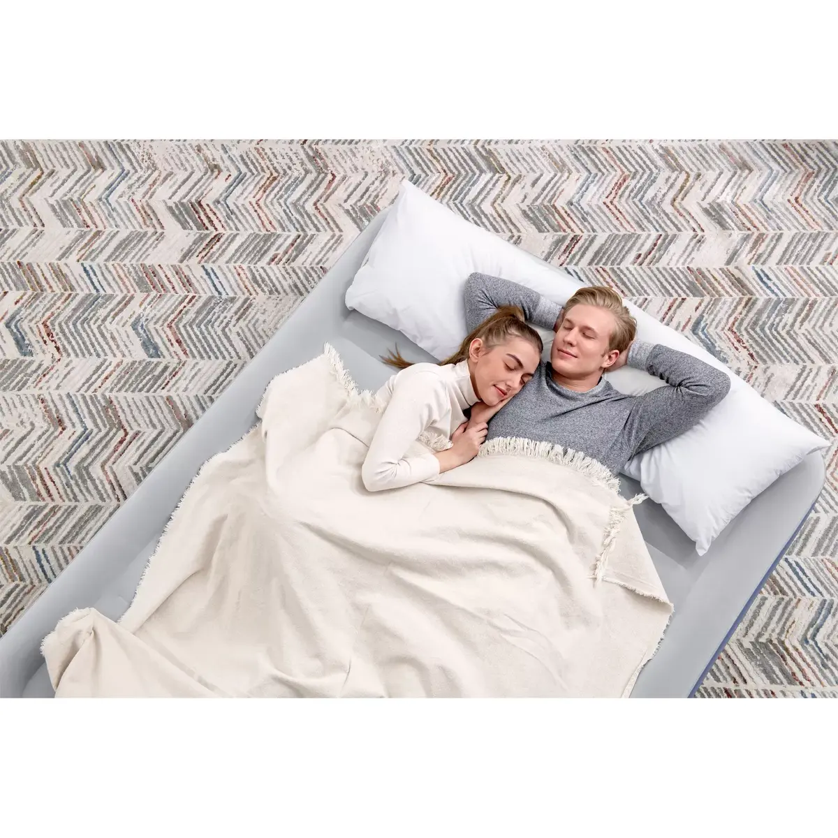 Bestway Tritech Queen air mattress with built-in AC pump Photo 8