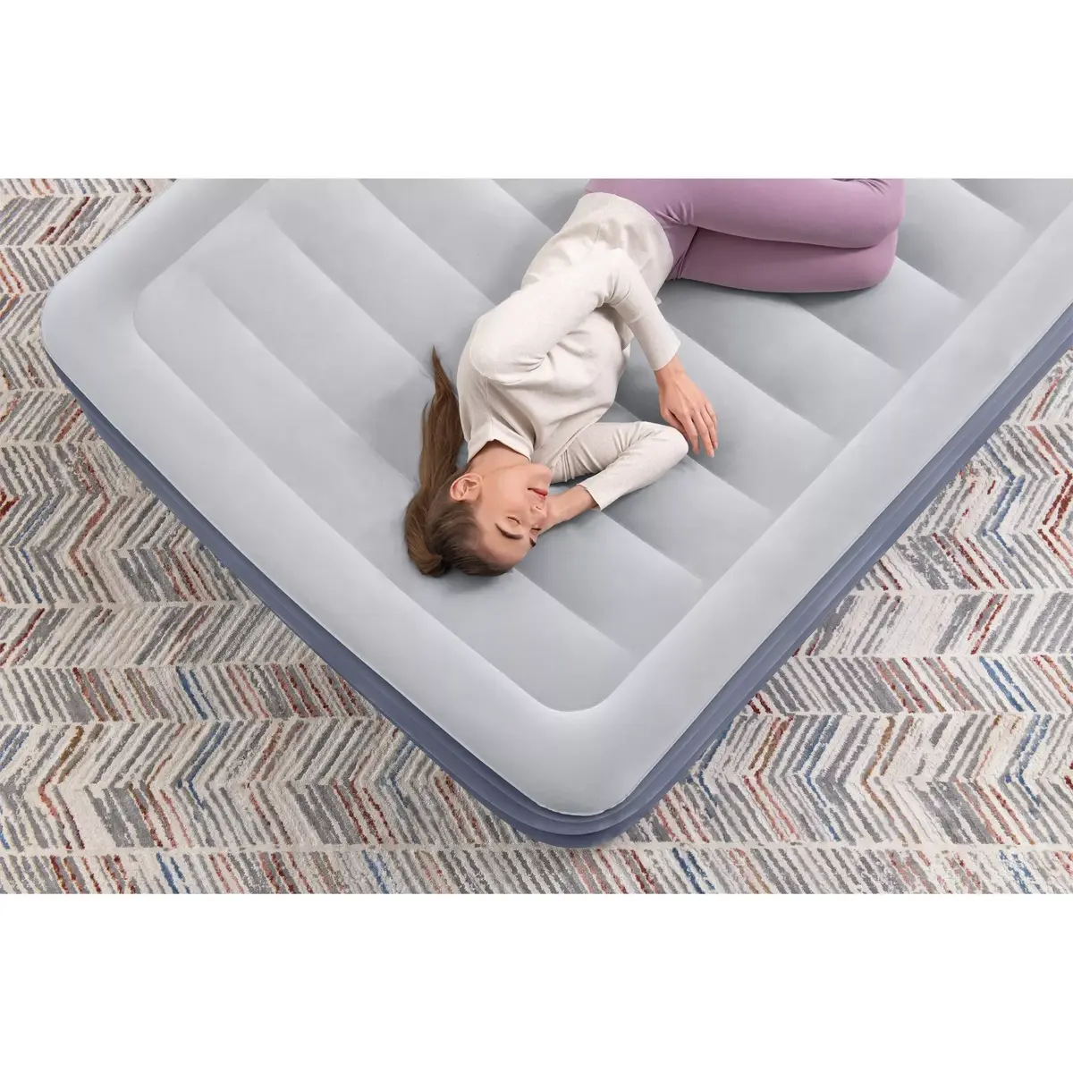 Bestway Tritech Queen air mattress with built-in AC pump Photo 17