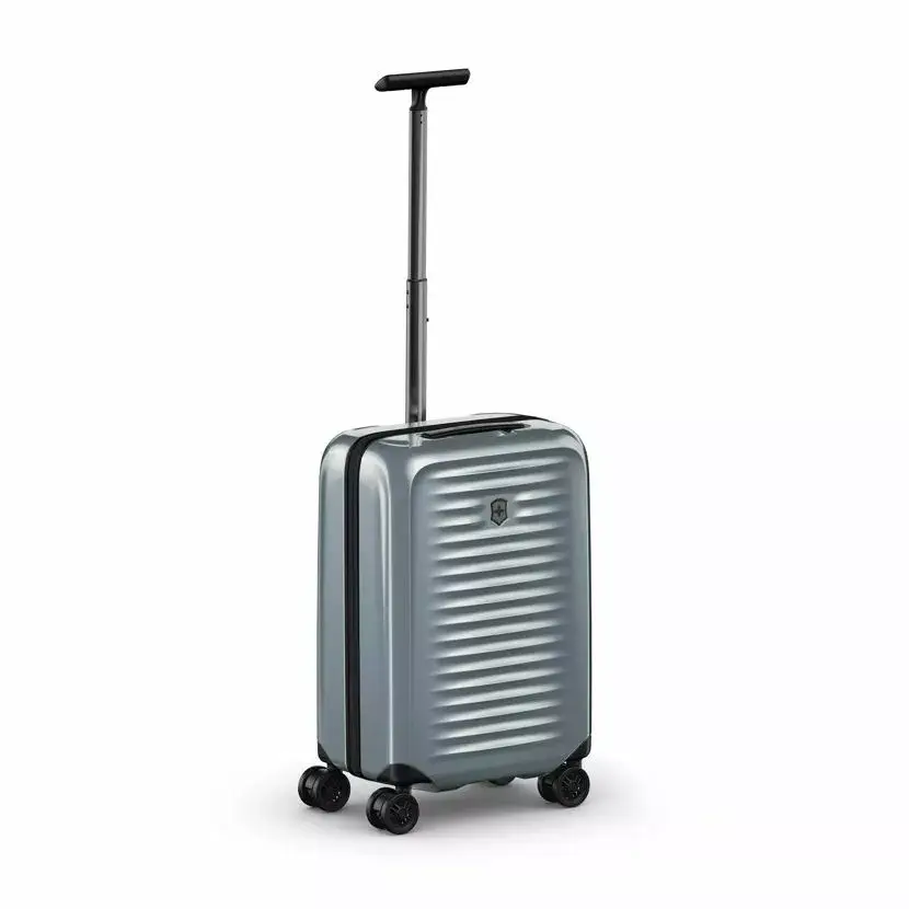 Троллейный чемодан Victorinox Airox Global Hardside Photo 18