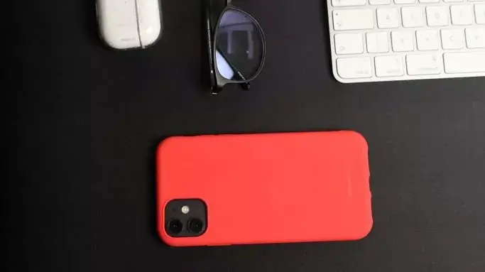 SWISSTEN Soft Joy silicone case for iPhone 15 Plus Photo 4