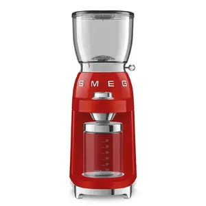 Smeg CGF11RDEU Red 50's Style dzirnaviņu kafijas dzirnaviņas ar koniskiem dzirnakmeņiem, 350 g ietilpību, 150 W jaudu un 30 maluma iestatījumiem