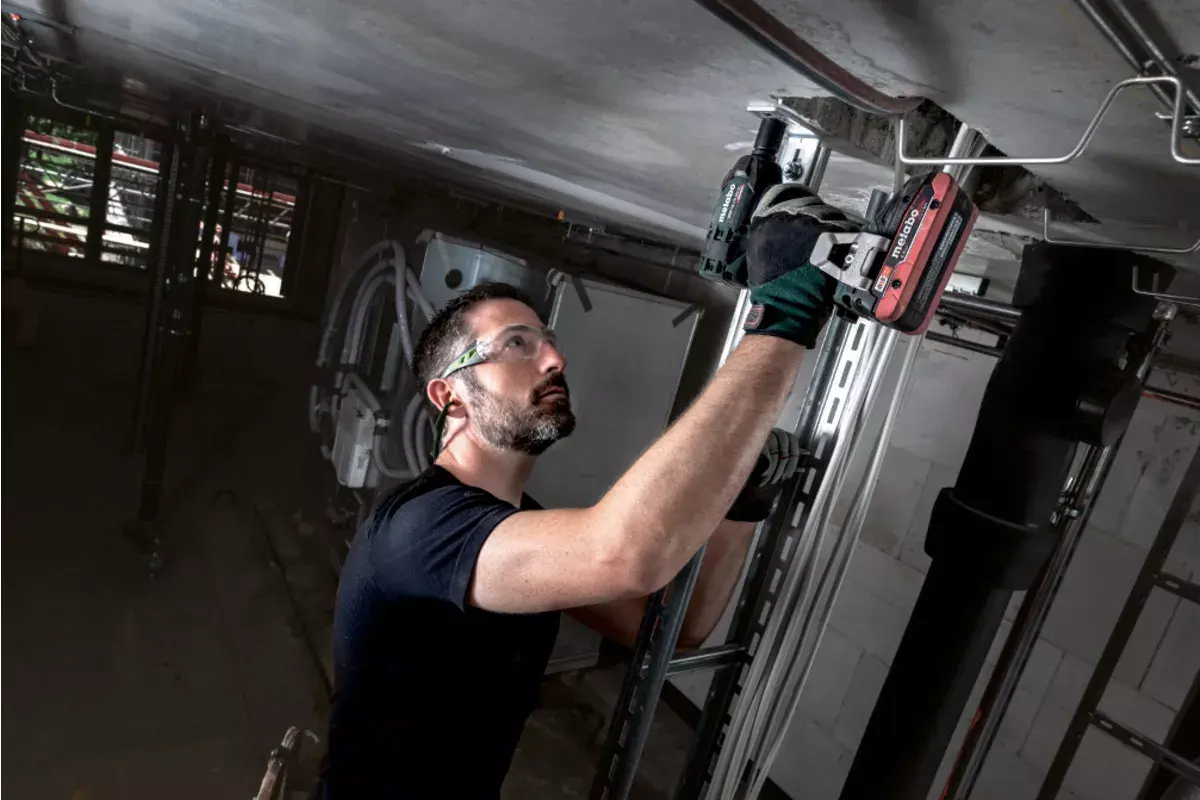 Ударный шуруповерт Metabo 18 LTX 300 BL Photo 3
