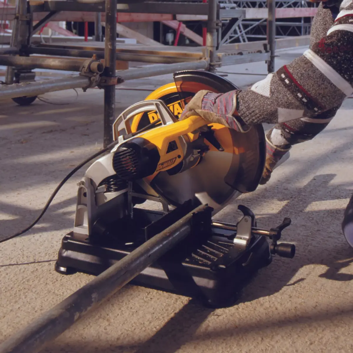 Пила дисковая DeWALT DT1922-QZ Photo 3