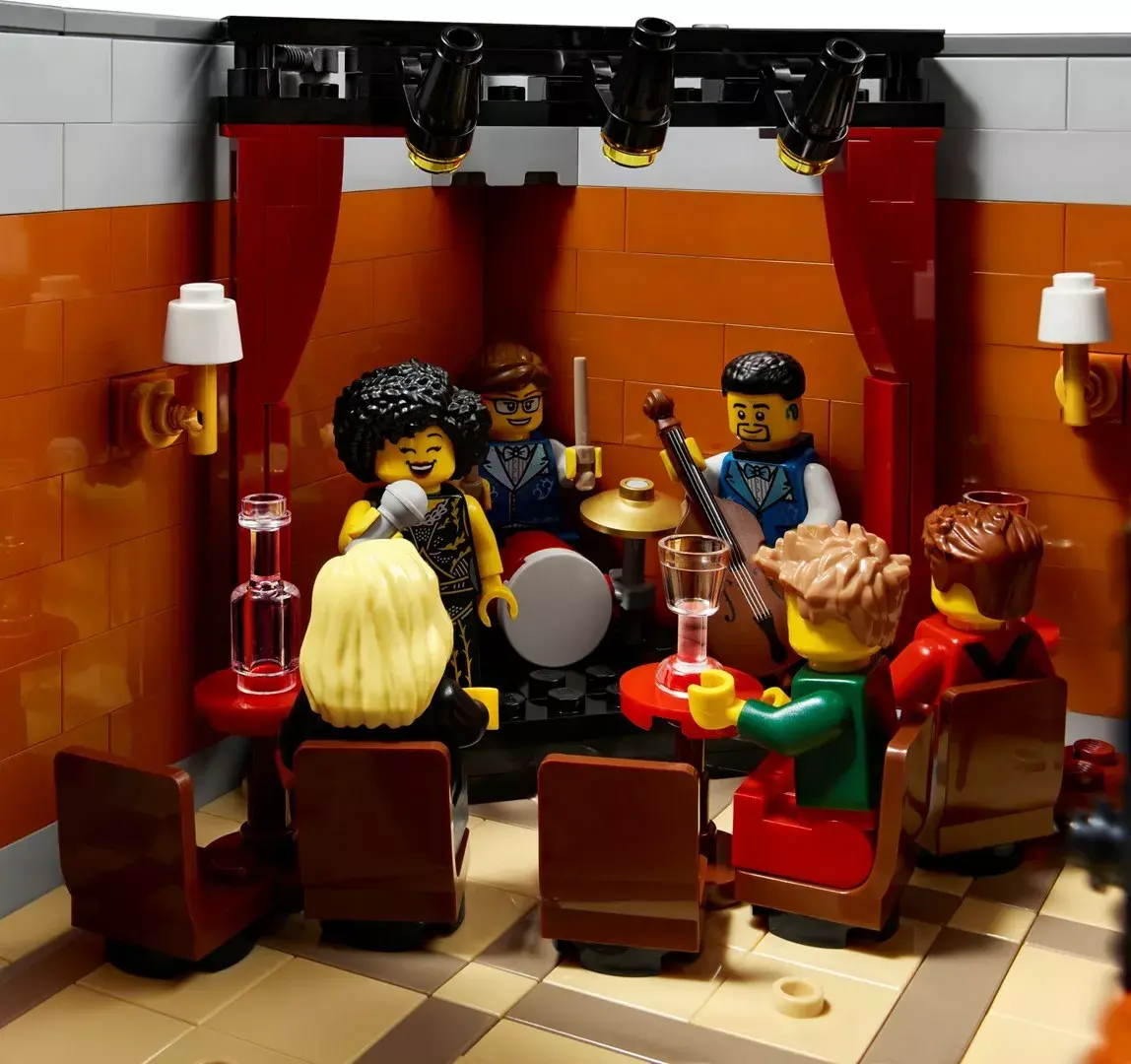 LEGO Icons Jazz Club 10312 modular building set Photo 9