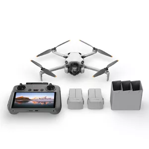DJI Mini 4 Pro Fly More Combo (RC 2) 4 rotori Kvadrokopters 48 MP 3840 x 2160 pikseļi 2590 mAh Melns, Balts