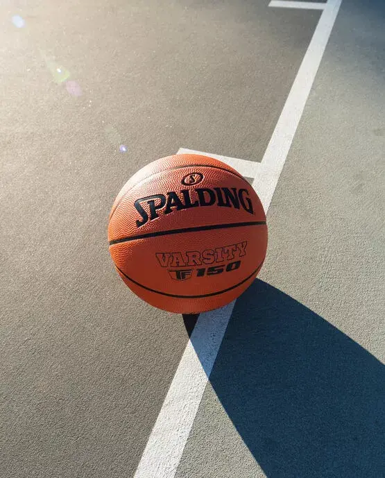 Баскетбольный мяч Spalding Varsity TF-150 Photo 7
