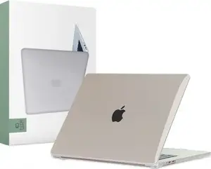 Жёсткий защитный чехол Tech-Protect для MacBook Air 15 (2023) — Crystal Clear