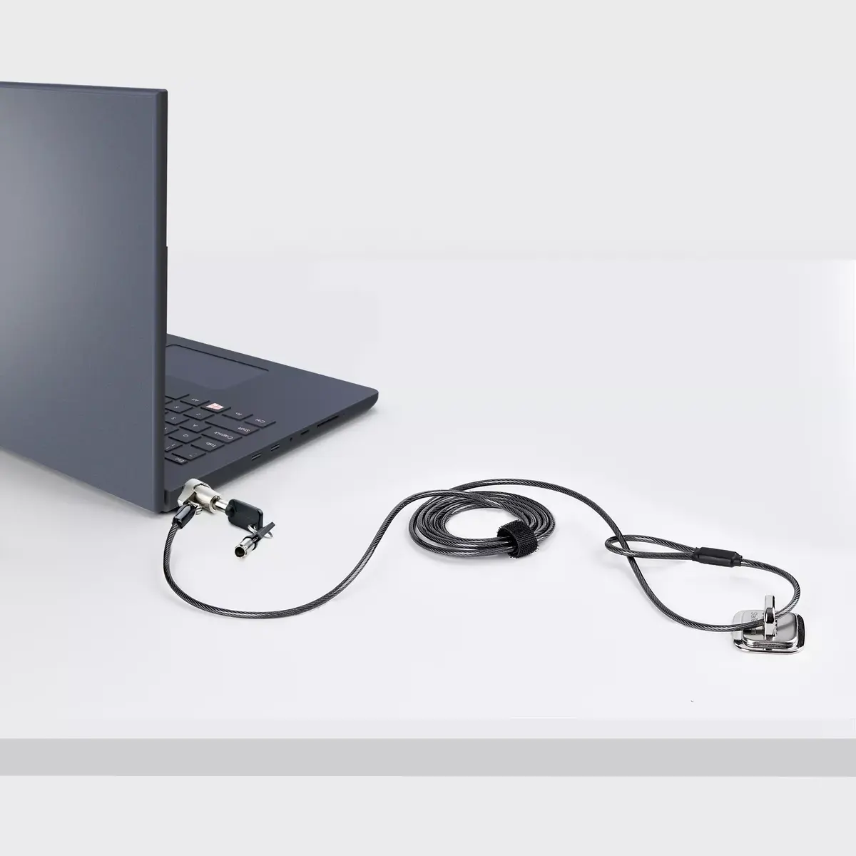 StarTech NBLWK-LAPTOP-LOCK laptop cable lock Photo 8