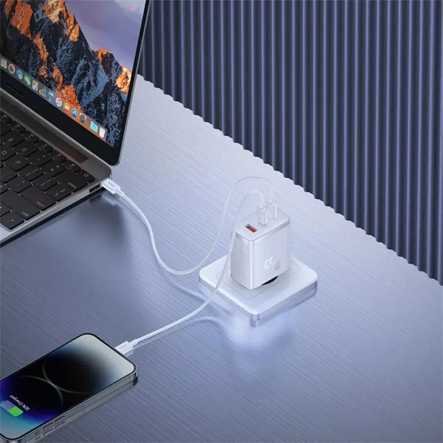 Baseus Cube Pro 3 Ports Fast Charger 65W Photo 7