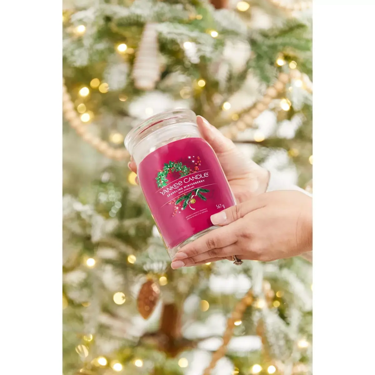Vaska svece Yankee Candle Sparkling Winterberry Photo 4
