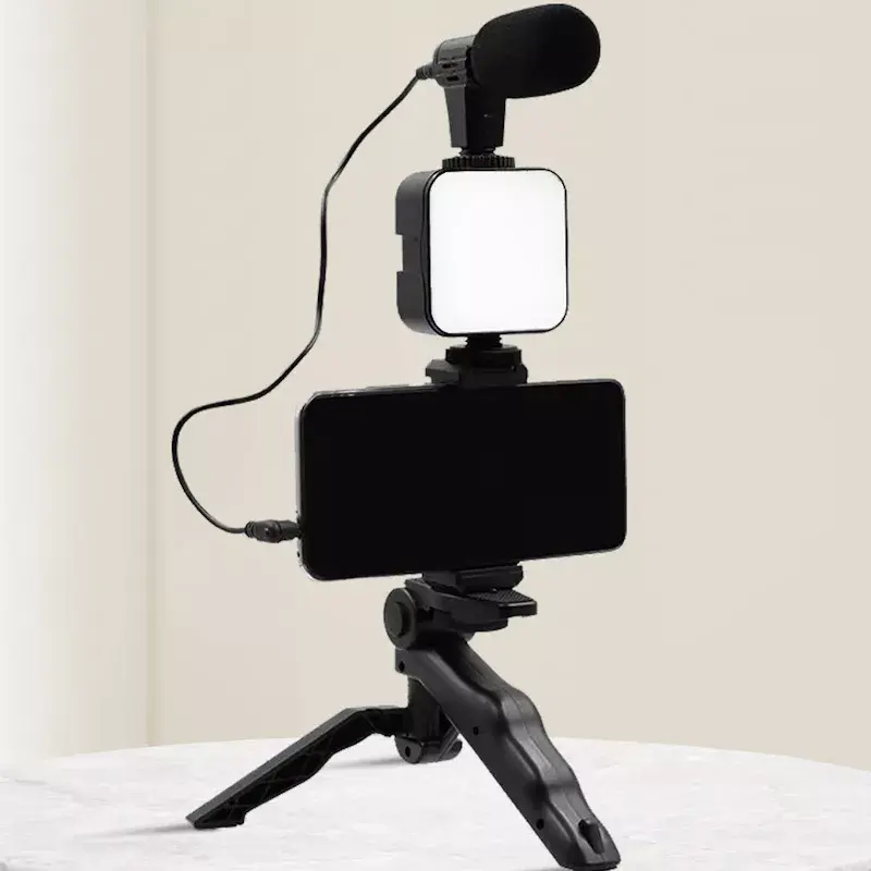 E-LIGHT Y9 Vlog Smartphone Kit with LED, Mic, and Tripod Photo 2