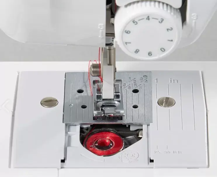 Brother AZ17 portable sewing machine — 17 stitches Photo 4