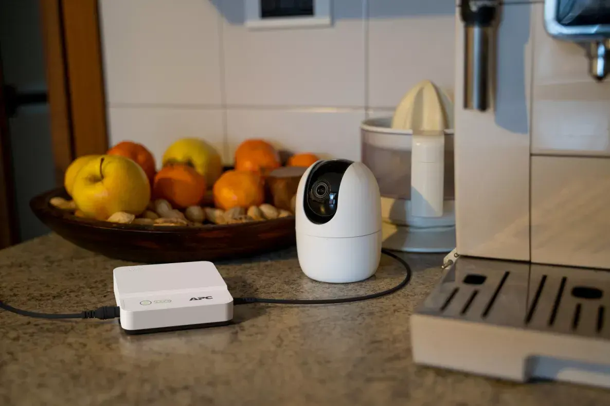 APC Back-UPS Connect, литий-ионные мини-сетевые мини-ИБП 12 В постоянного тока, 36 Вт для защиты интернет-маршрутизаторов, IP-камер и т. д. Photo 3