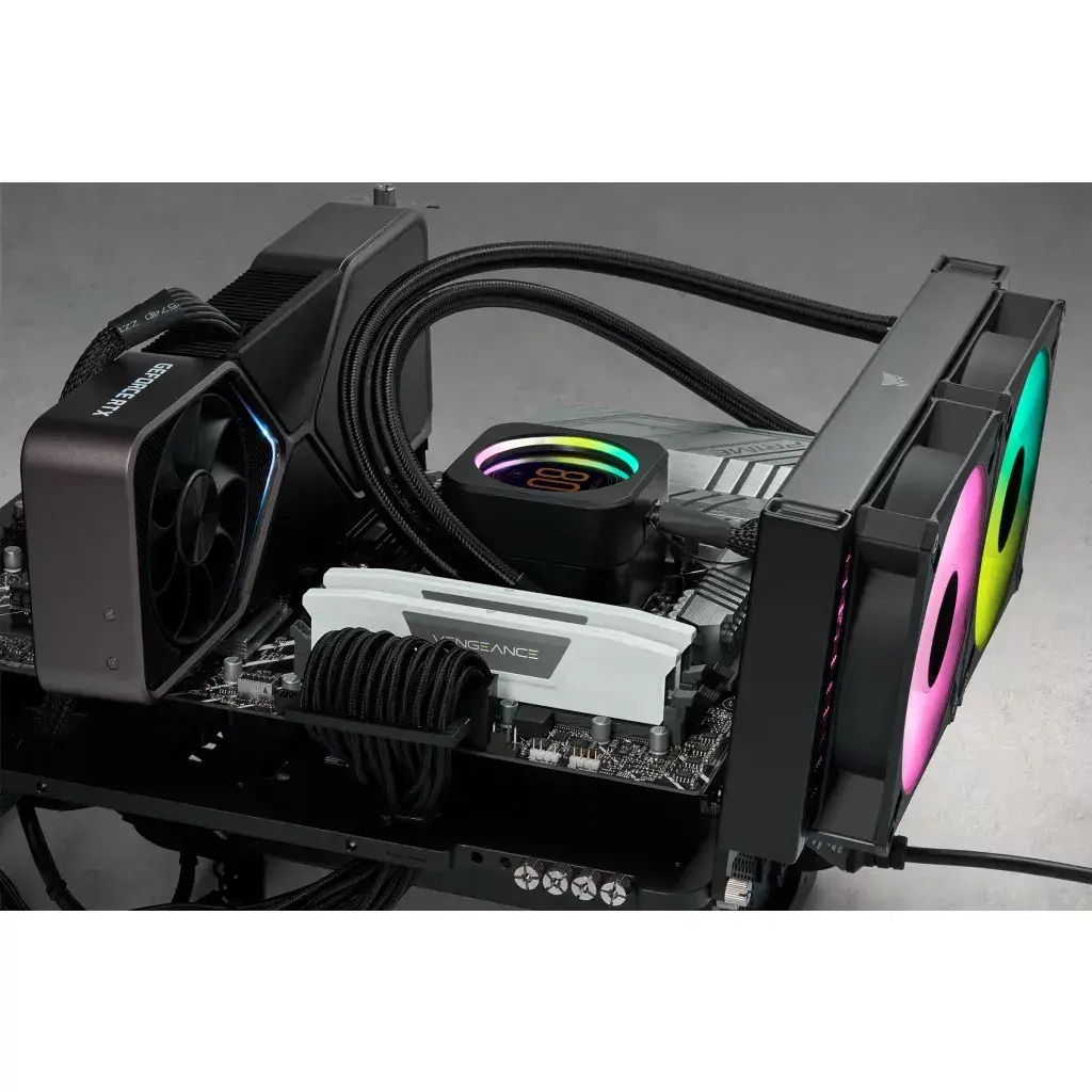 Модуль памяти Corsair 32 ГБ CMK32GX5M2B5600C40W Photo 2