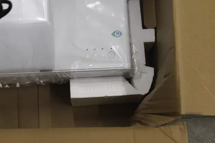 SALE OUT. Epson EB-800F 3LCD Projector for Sale Photo 3