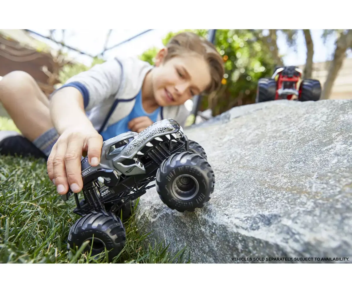 MATTEL Hot Wheels Monster Trucks Oversized Assortment Photo 3