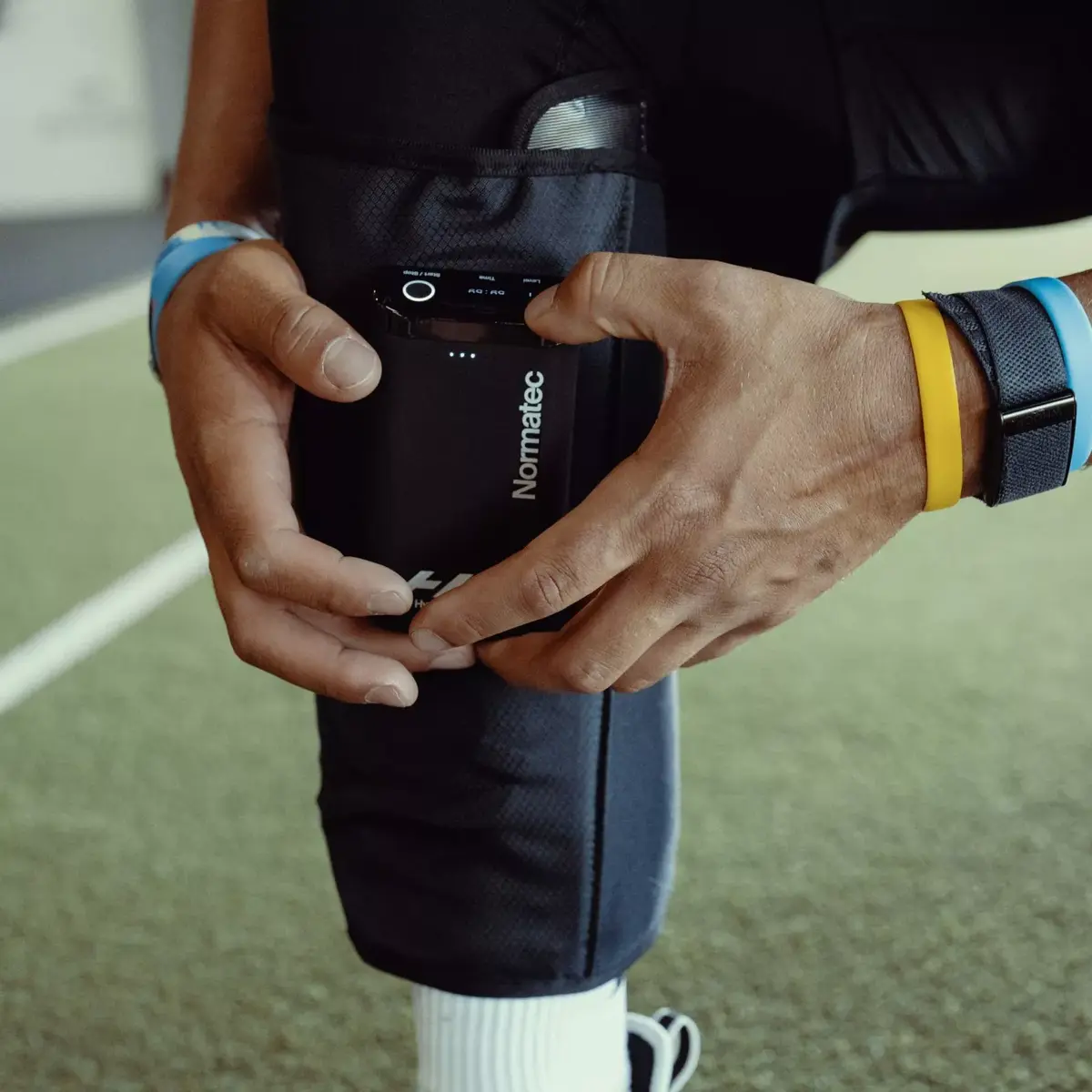 HYPERICE Normatec Lower Legs — аппарат компрессионного массажа Photo 7