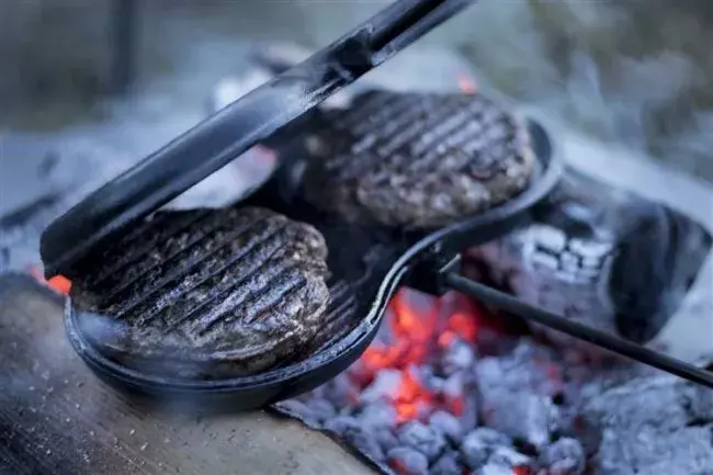 Petromax Burger Iron BG-IRON cast-iron burger press Photo 4