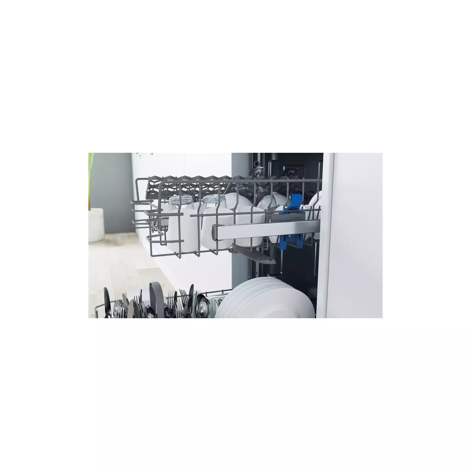 INDESIT DSFE1B10S Photo 10