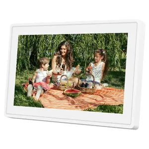 Digital photo frame SENCOR SDF1092W 10.1-inch IPS touchscreen, 1280×800, Wi‑Fi, 4.6 GB internal, MicroSD, Frameo app