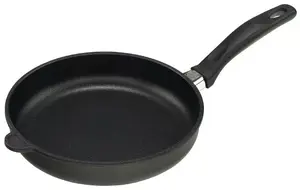 Frying pan AMT Gastroguss 524EZ2 24 cm, cast aluminium, 4-layer non-stick coating, standard handle