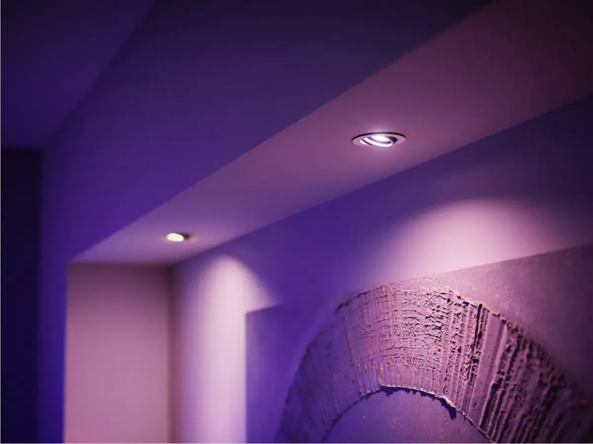 Philips Hue White & colour ambience MR16 smart spot Photo 6