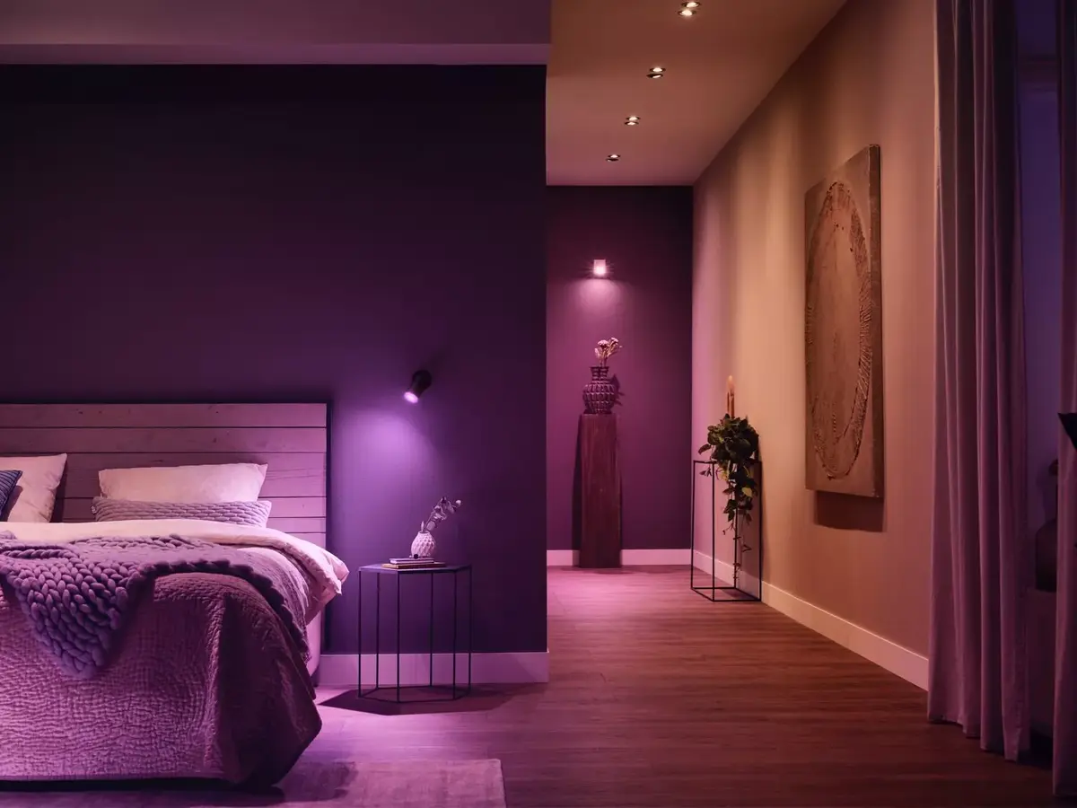 Philips Hue White & colour ambience MR16 smart spot Photo 8
