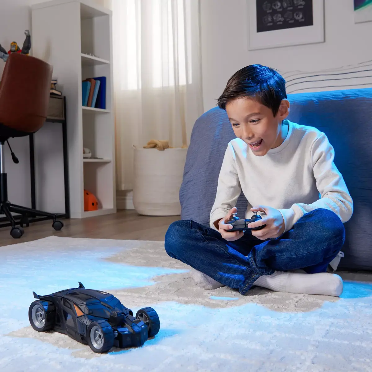 Racing vehicle DC Comics Batman Batmobile Remote Control Car Photo 9