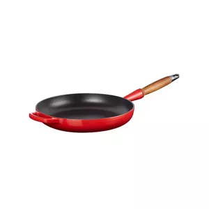 Чугунная сковорода Le Creuset 02732440 Ø28 см с деревянной ручкой, красная