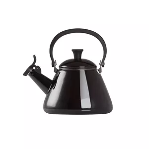 Stovetop kettle Le Creuset Kone 1.6 L, black – compact capacity for boiling and serving