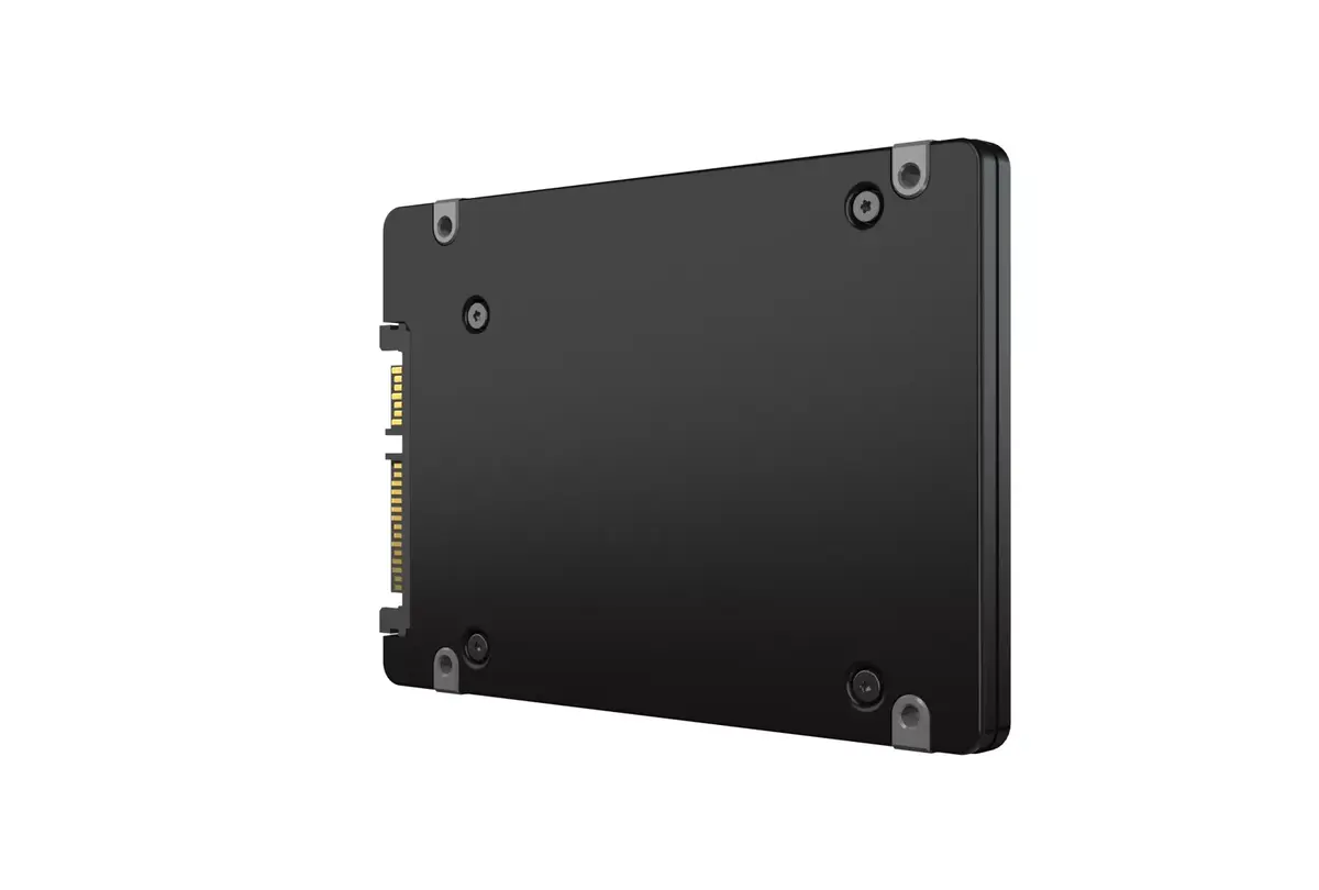 Samsung MZ-QLB7T6B0 2.5" NVMe SSD 7,68 ТБ Photo 2
