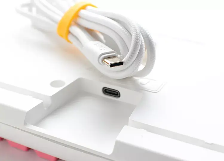 Ducky One 3 Tastatūra Spēļu USB QWERTY Rozā Photo 5