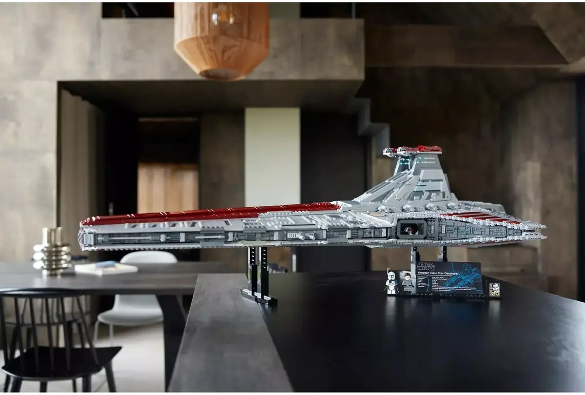 LEGO Star Wars Venator Class Attack Cruiser 75367 Photo 7