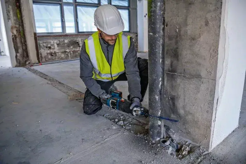 Cordless reciprocating saw Bosch GSA 185-LI Photo 3