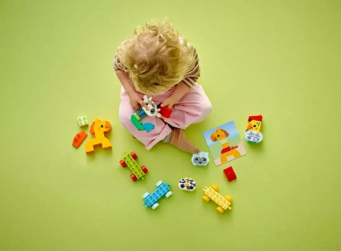 LEGO DUPLO Пассажирский поезд 10412 — конструктор Photo 2