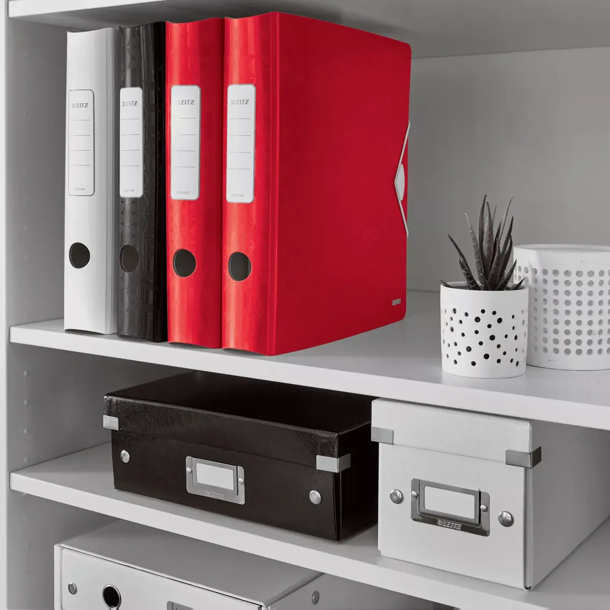 Leitz Active WOW ring binder A4 Sarkans Photo 2