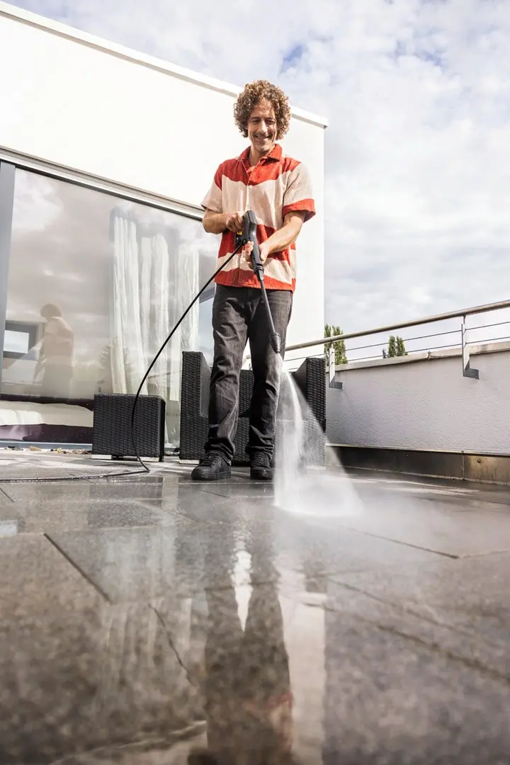 Kärcher K2 Universal Edition pressure washer Photo 8