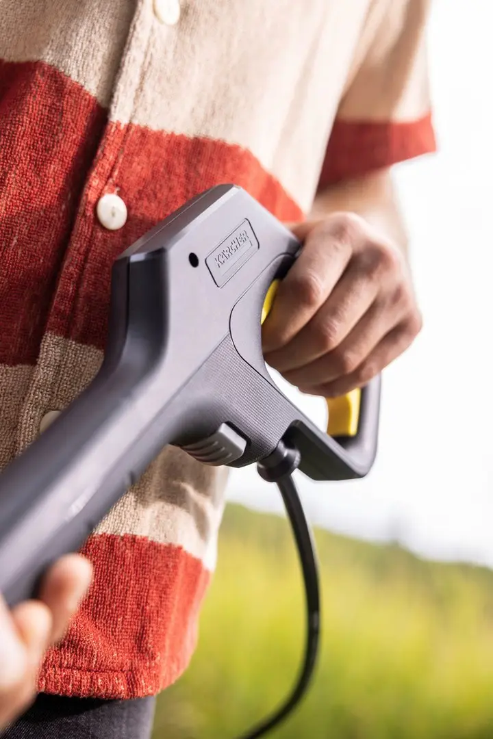 Kärcher K2 Universal Edition pressure washer Photo 9