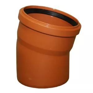 PVC līkums InstalPlast 110×15 — cauruļvadu līkums 110 mm diametrā, 15° leņķis