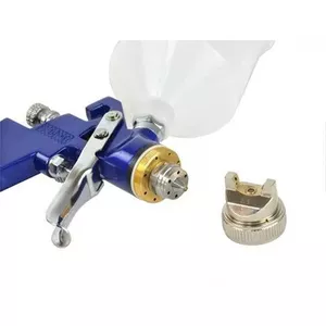 Краскопульт GEKO 7128349 с соплом 2,5 мм, бачок 0,6 л