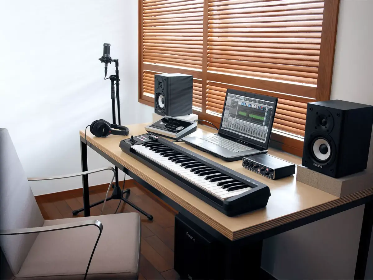 MIDI клавиатура Roland A-49 Photo 4
