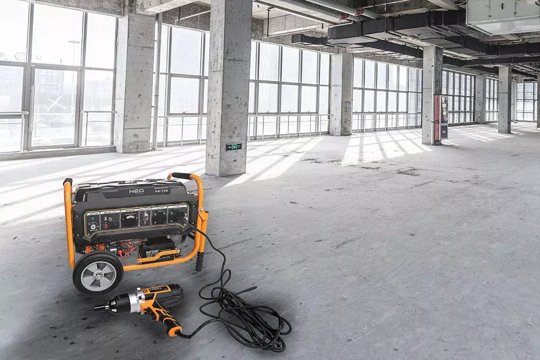 NEO Tools 04-730 Electric Generator 2800W-3000W Photo 2