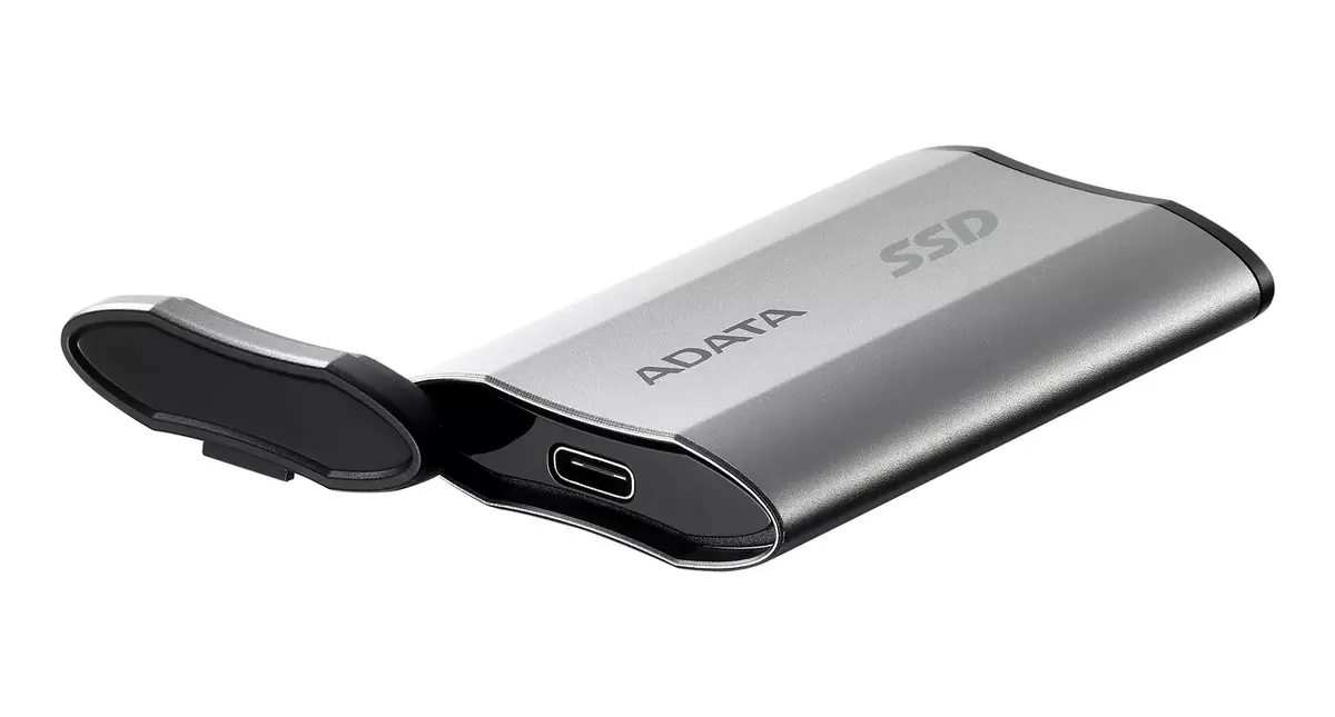 ADATA SD810 4TB Portable SSD USB 3.2 Gen 2x2 Photo 5
